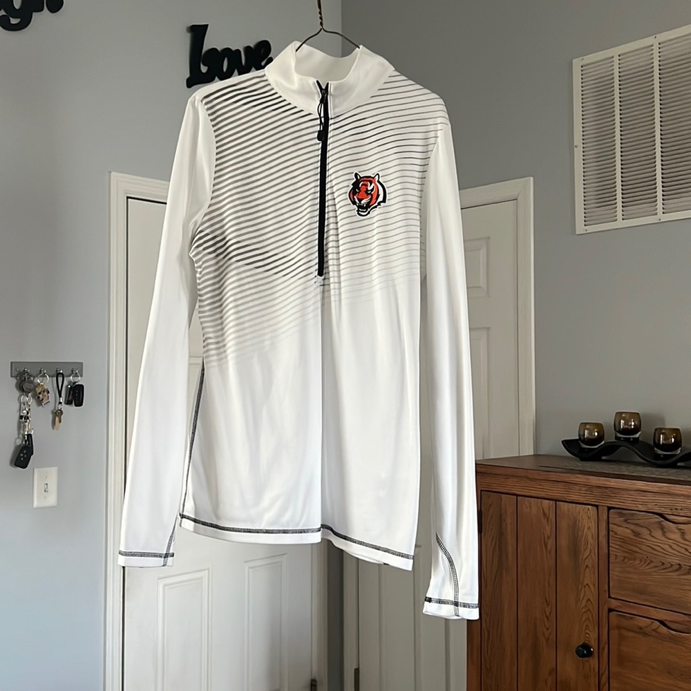 Womens bengals pullover